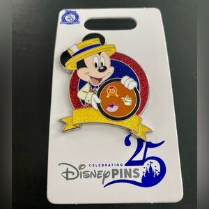 Disney 25 Years of Pin Trading Mickey Glitter New Pin